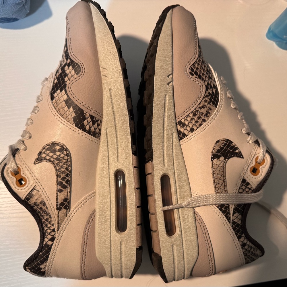Nike Women's Sneakers in Cream and Black Snake Print
